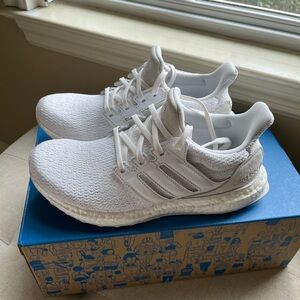 Adidas UltraBoost DNA Women’s 6.5